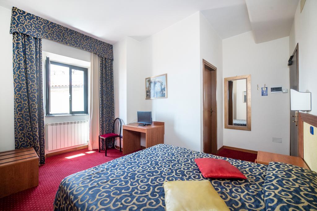 Hotel Italia & Lombardi Montefiascone Dış mekan fotoğraf